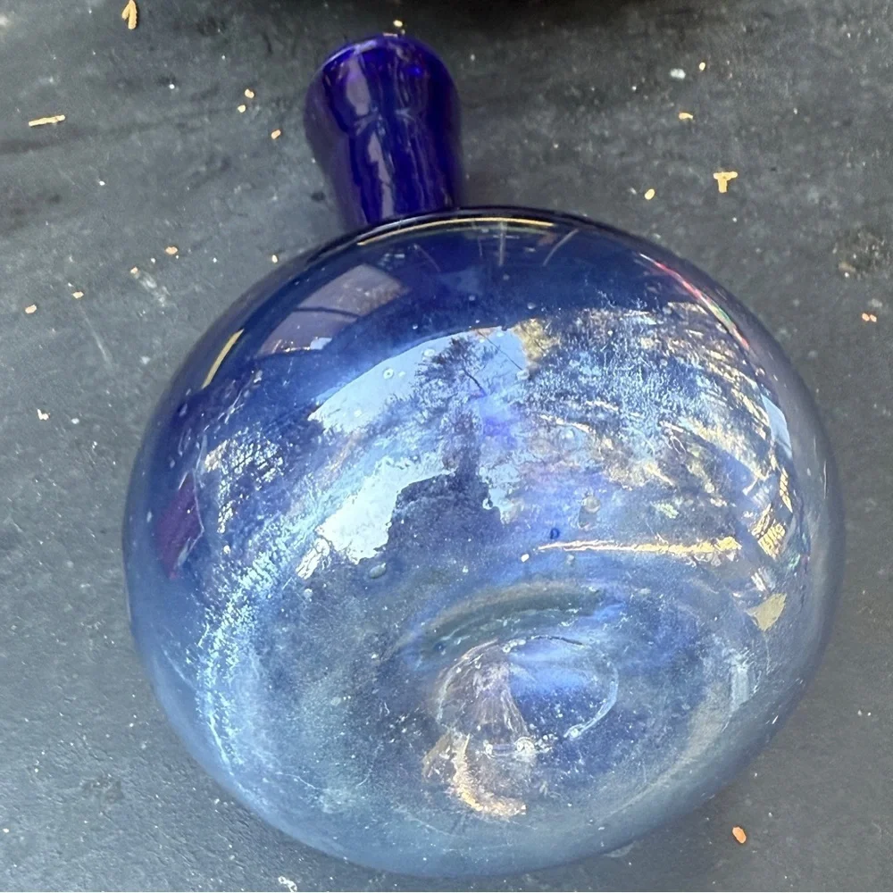 Antique Hand Blown Cobalt Blue Glass Stem / Bud Vase - Picture 5 of 5